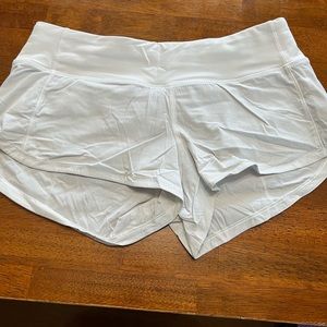 Lululemon Speed Up Low Rise Lined Short 2.5” size 4 white